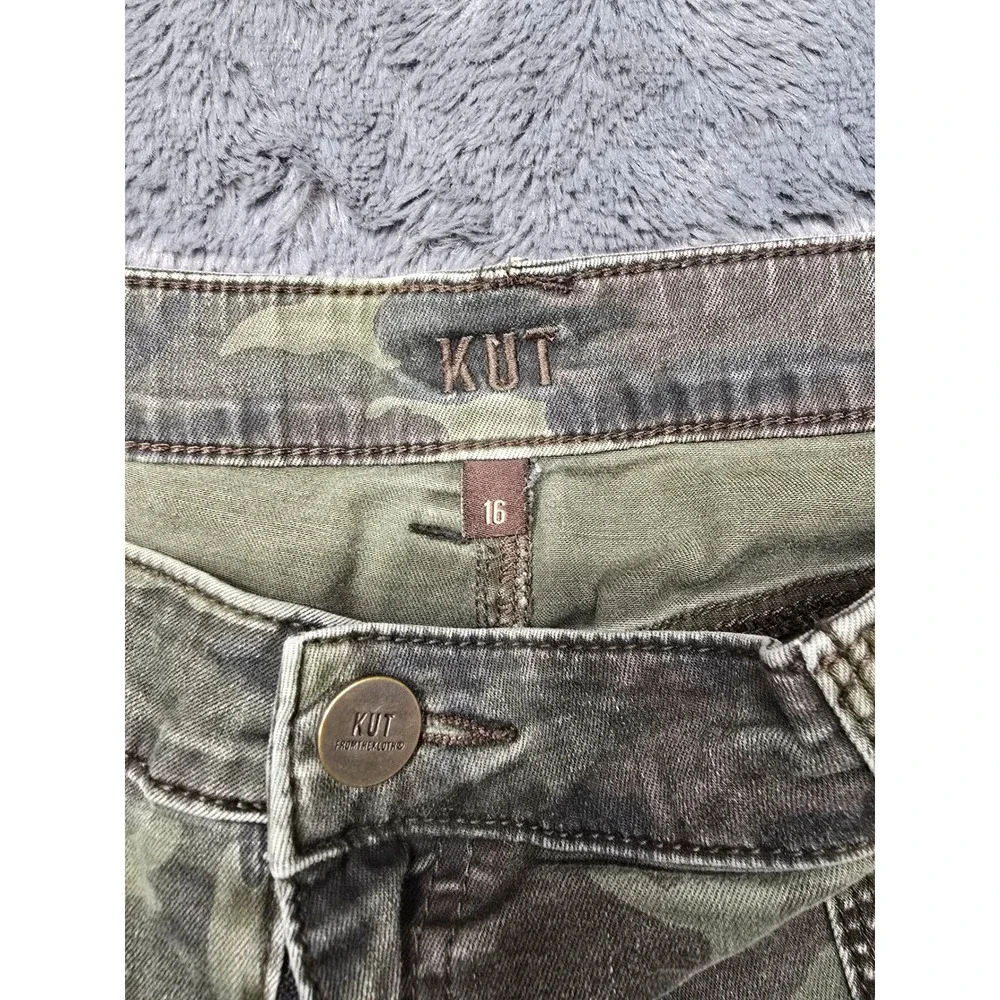 KUT from the Kloth Gidget Camo Shorts Womens 16 Green Camouflage Utility Cargo